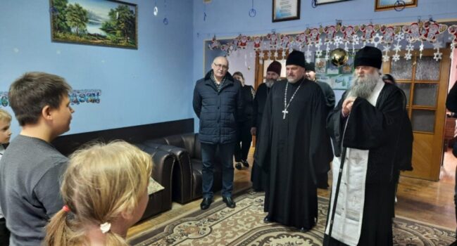Епископ Савва посетил Многопрофильный центр социальной помощи семье и детям «Семья» Красненского района