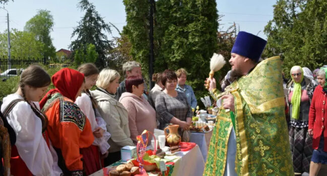 В селе Красное состоялась районная благотворительная акция «Вербная ярмарка»